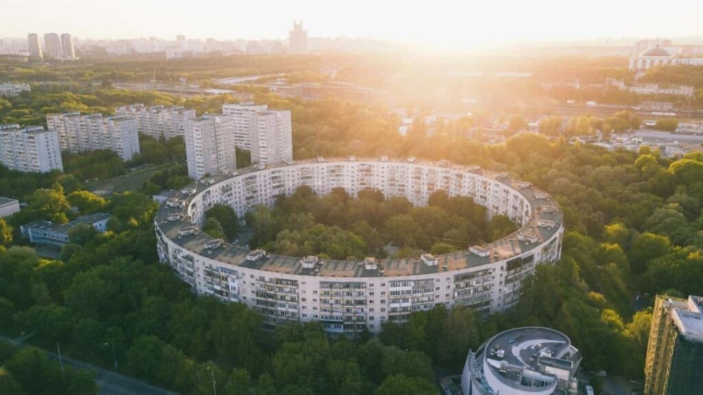 Praktische, lokal fokussierte Taktiken fur Schweizer Creator, um thailandische Brands auf Instagram fur MusikTrendKollabs zu gewinnen.