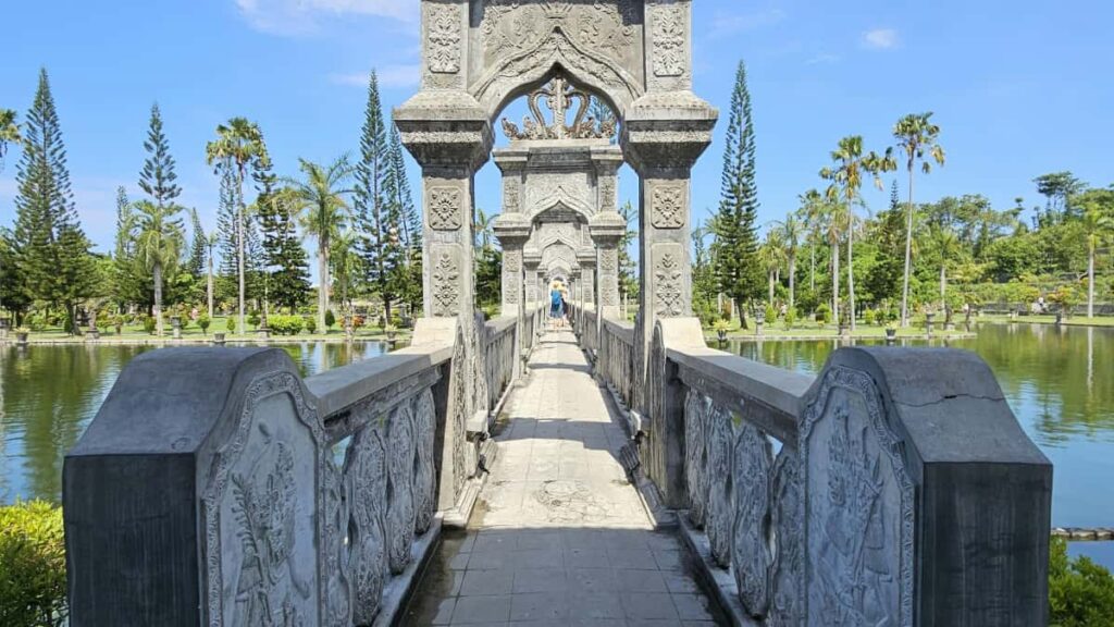 Praxisleitfaden fur Schweizer Advertiser: Wie man vertrauenswurdige LaosDiscordCreator findet, briefed und bezahlt fur visuelle ProduktReviews inkl. Tools, Risiken und OutreachVorlage.