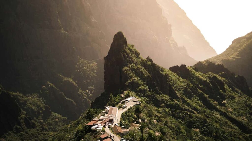 Praktischer Guide fur Creator in der Schweiz: wie du Qatar-Beauty-Brands uber Twitter ansprichsch, Beziehungen bausch und dich als Markenbotschafter positioniers.