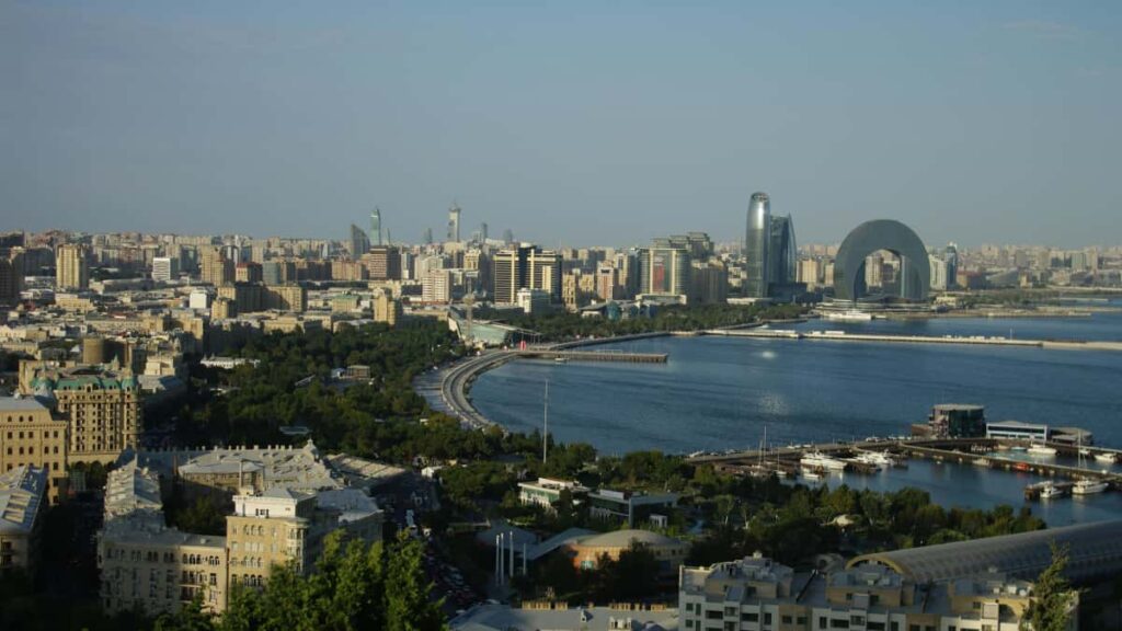 Praktische Anleitung fur Schweizer Creator: wie du deutsche Marken auf Xiaohongshu erreichst, Produktnutzen klar kommunizierst und Xiaohongshu+Dianping-Strategien kombinierst.