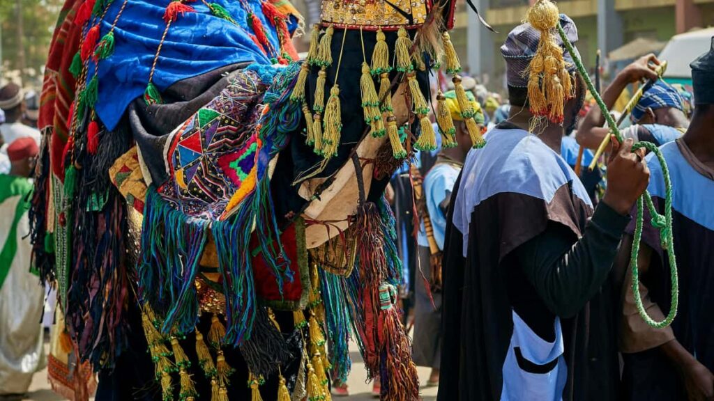 Praktische Anleitung fur Schweizer Advertiser: wie man argentinische RoposoCreator fur ReactionKampagnen zu Albums findet, briefed und bezahlt plus lokale Tips und Risiken.