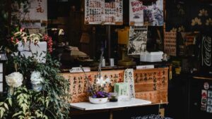 Praktischer Guide fur Schweizer Advertiser: wie man in Lettland ClubhouseCreator findet, anspricht und fur saisonale FashionKampagnen einspannt.